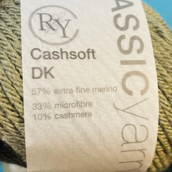 12 Skeins NWT! Rowan RYC Cashsoft DK Classic 57% Merino Wool 10% Cashmere Bundle - Picture 4 of 9